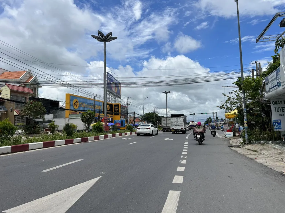 Quốc lộ 1 (Tiền Giang) trưa 1-9 Quốc lộ 1 (Tiền Giang) trưa 1-9