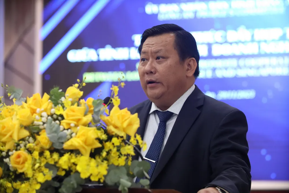 Ông Huỳnh Văn Sơn – Phó Chủ tịch UBND tỉnh Long An phát biểu tại buổi tọa đàm Ông Huỳnh Văn Sơn – Phó Chủ tịch UBND tỉnh Long An phát biểu tại buổi tọa đàm