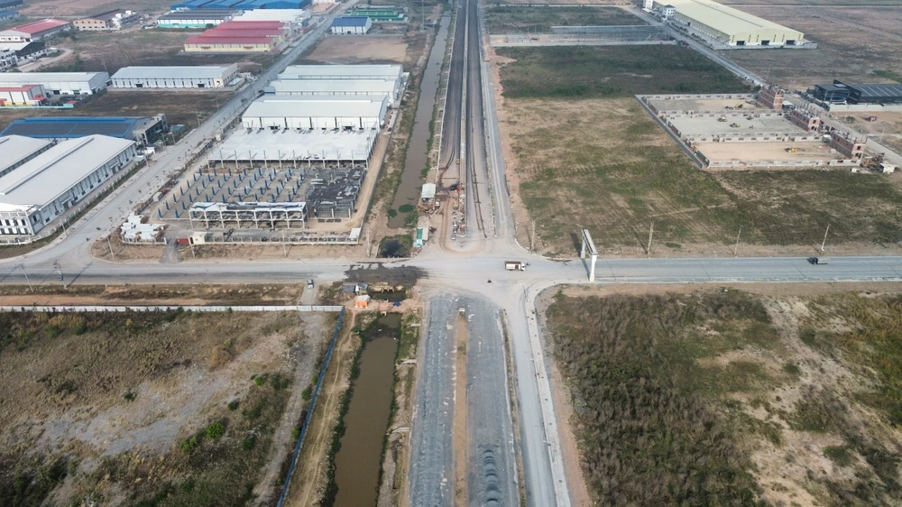 UBND tỉnh Long An yêu cầu các đơn vị, địa phương đẩy nhanh tiến độ thực hiện các dự án trên địa bàn mình quản lý DUONG TINH LA - DAU TU CONG.jpg
