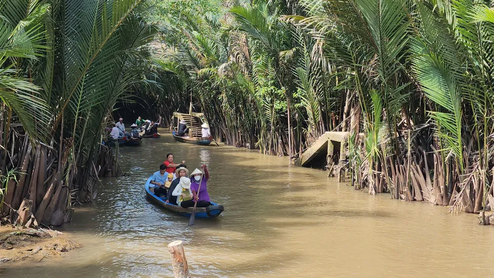 Trải nghiệm đi xuống ba lá z6298305223518_78458ec7847ec6fbd0f20fd9123e24cb.jpg
