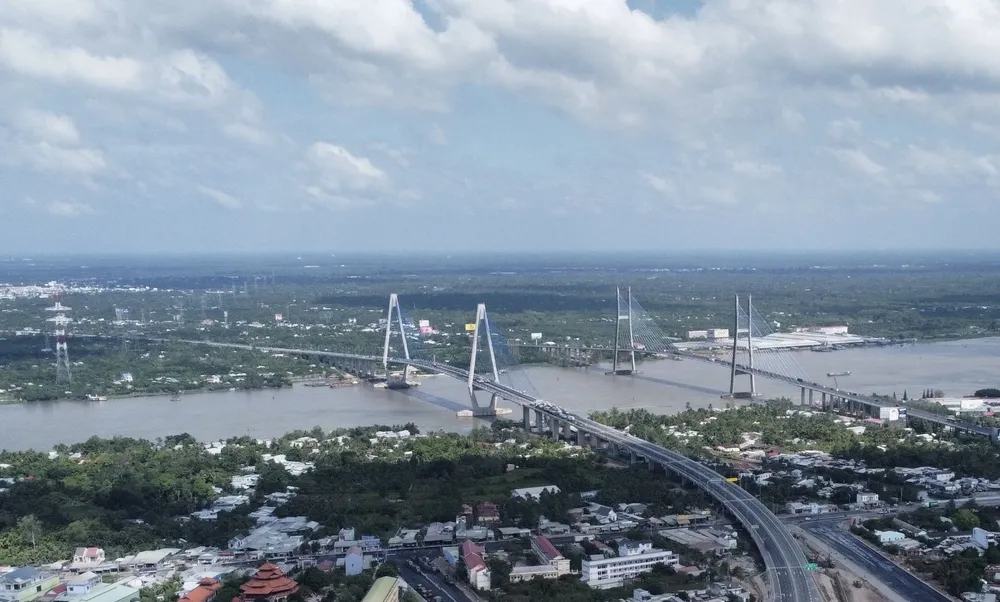 Pont My Thuan existant et pont My Thuan 2 (à gauche) vus d'en haut CAU MY THUAN.jpg