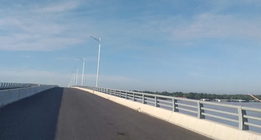 Phần cầu trên tuyến hiện đã cơ bản hoàn thành toàn bộ các cầu trên tuyến ảnh 3.jpg
