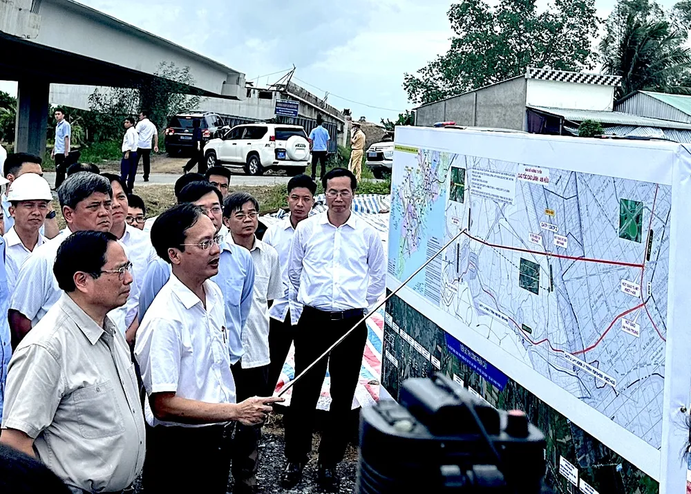Prime Minister Pham Minh Chinh inspected the progress of Component Project 1, Cao Lanh - An Huu Expressway. 4.jpg