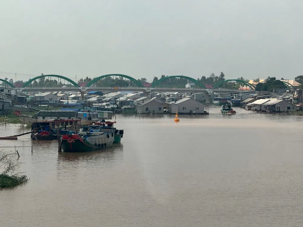 ទន្លេ Thuong Sông Sở Thượng
