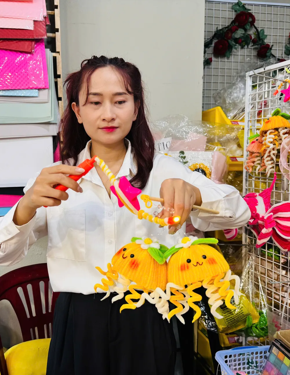 Kẽm nhung được uốn thành chân sứa z7015388182432_07abd57ea98bca7af7ec4bda5d77a2c2.jpg