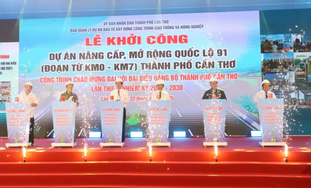 Nghi thức khởi công nâng cấp, mở rộng dự án Quốc lộ 91 ảnh 10.jpg