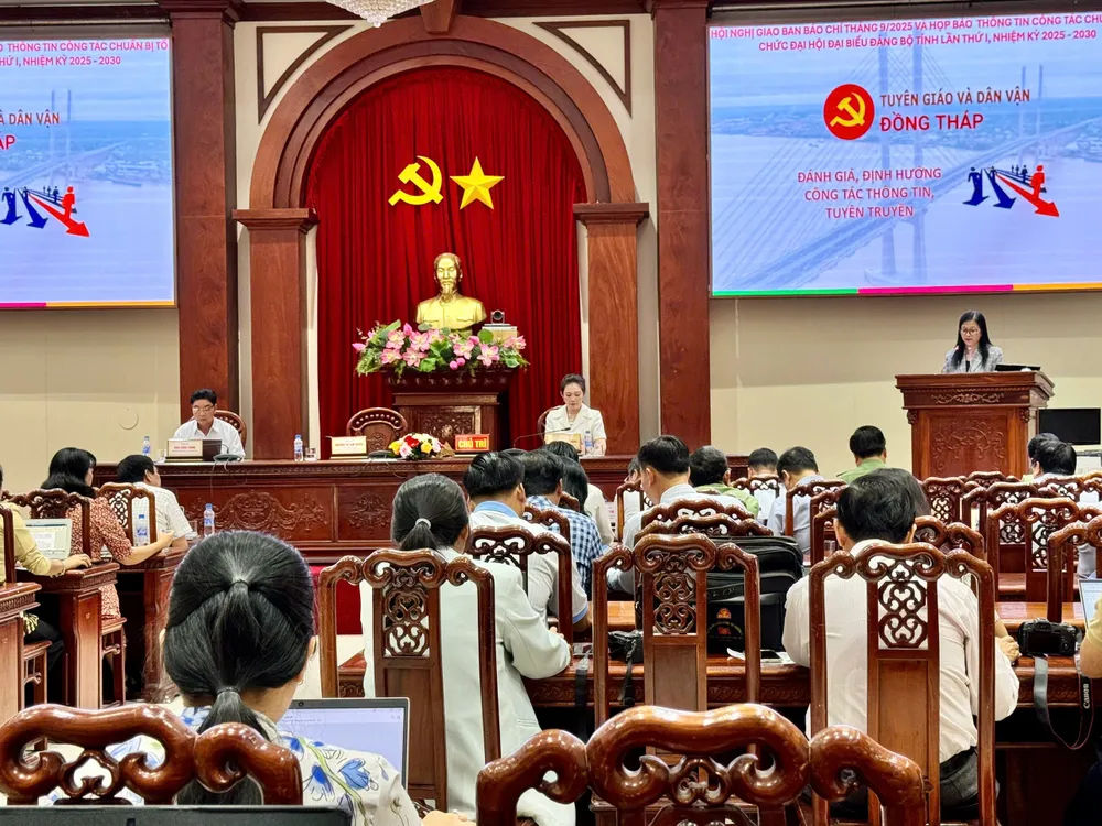 Quang cảnh buổi họp báo z7045364367206_9c0c2248f4792091a91e84e9e2f13f67.jpg