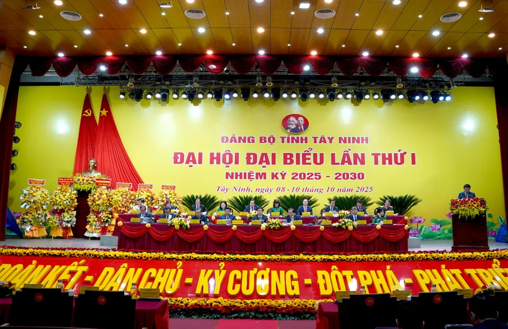 Quang cảnh Đại hội 1.jpg