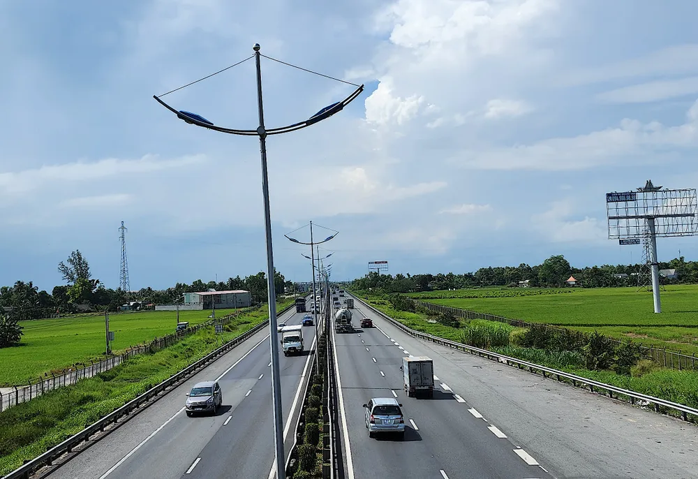 Đường cao tốc TPHCM - Trung Lương 20221112_103200(0).jpg