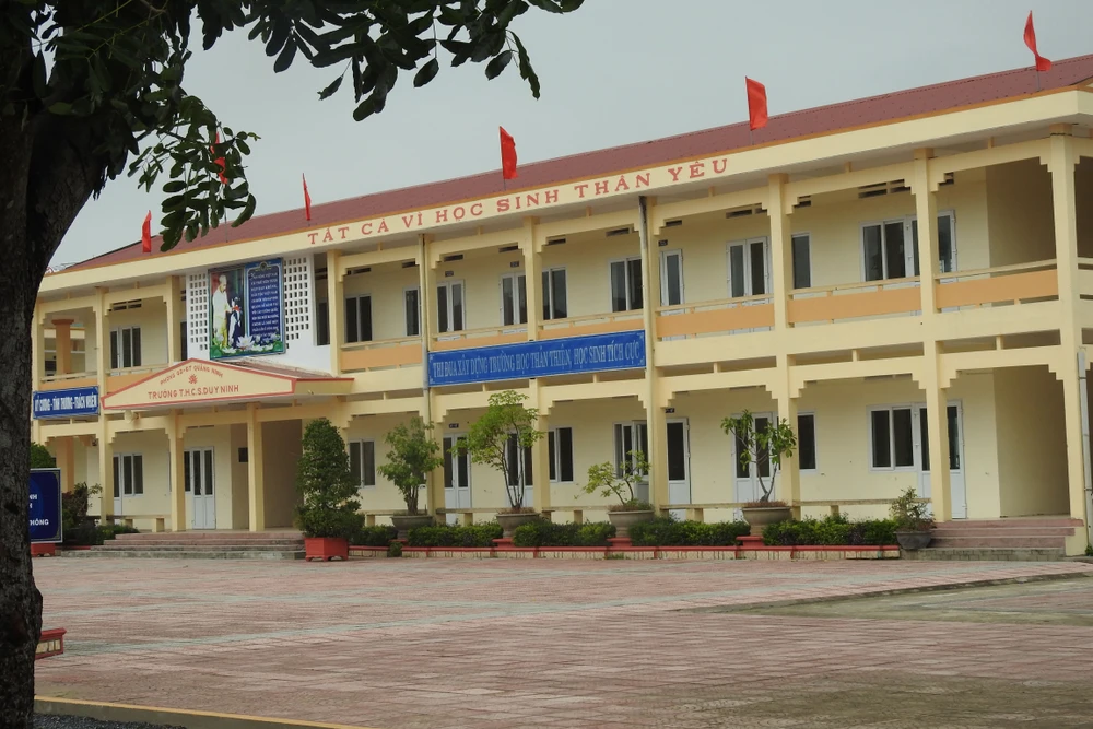 Không chỉ 1, mà tới 11 HS Trường Duy Ninh bị tát, tổng cộng 901 cái? ảnh 1 Không chỉ 1, mà tới 11 HS Trường Duy Ninh bị tát, tổng cộng 901 cái? ảnh 1