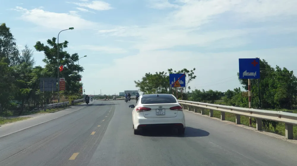 Phân luồng xe tải hạng nặng nhằm đảm bảo tính mạng người dân ảnh 1