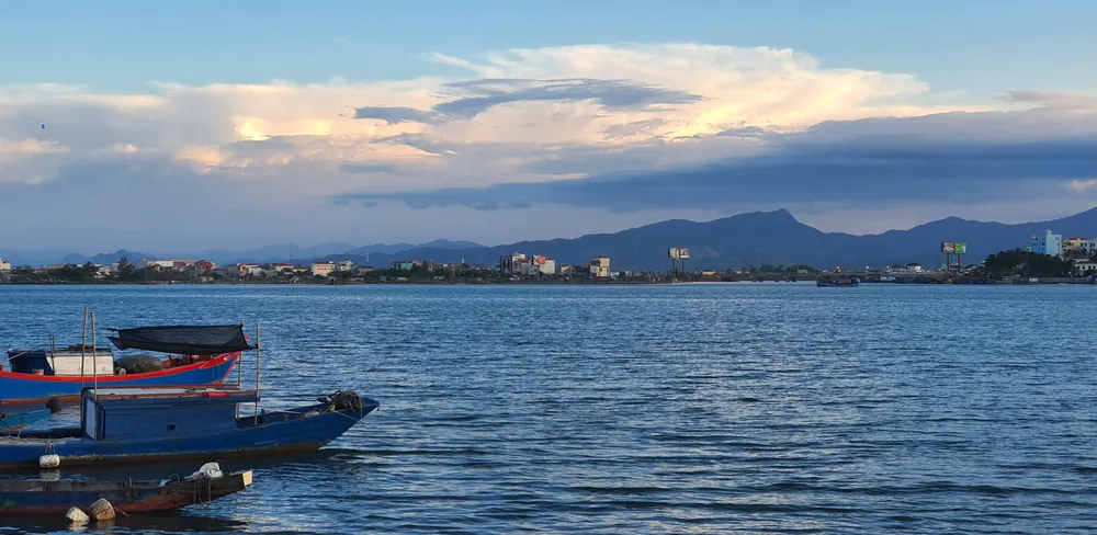 Đôi bờ sông Nhật Lệ bừng sáng sau khi được chỉnh trang  ảnh 20