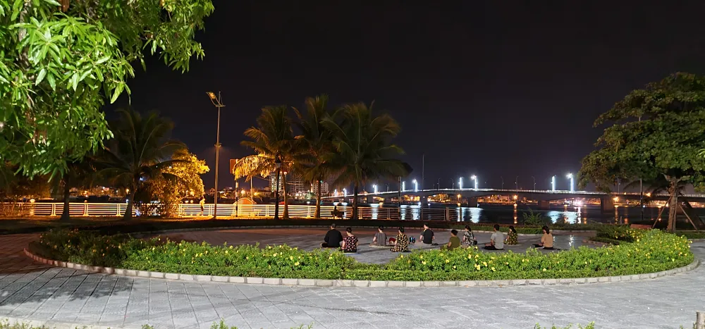 Đôi bờ sông Nhật Lệ bừng sáng sau khi được chỉnh trang  ảnh 10