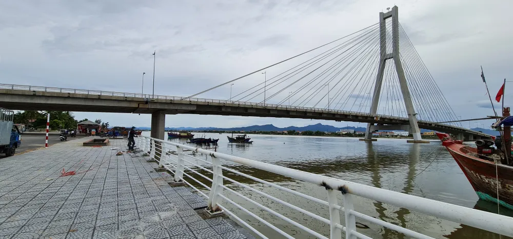 Đôi bờ sông Nhật Lệ bừng sáng sau khi được chỉnh trang  ảnh 12