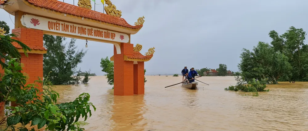 Hơn 12.000 nhà dân ở Quảng Bình ngập nặng ảnh 6 Hơn 12.000 nhà dân ở Quảng Bình ngập nặng ảnh 6
