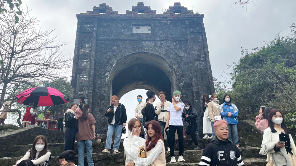 Cổng Hoành Sơn Quan trở thành điểm đến lý tưởng Cổng Hoành Sơn Quan trở thành điểm đến lý tưởng