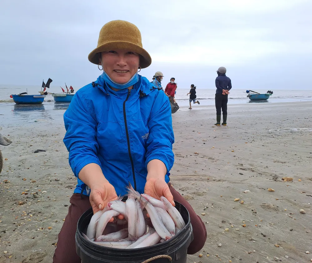 Nụ cười ngư dân trúng lộc cá khoai Nụ cười ngư dân trúng lộc cá khoai