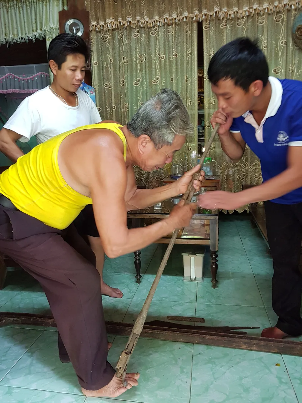 Hậu thế cụ Lê Trực và khẩu súng Tây cụ Lê Trực thu được vẫn còn lưu giữ Hậu thế cụ Lê Trực và khẩu súng Tây cụ Lê Trực thu được vẫn còn lưu giữ