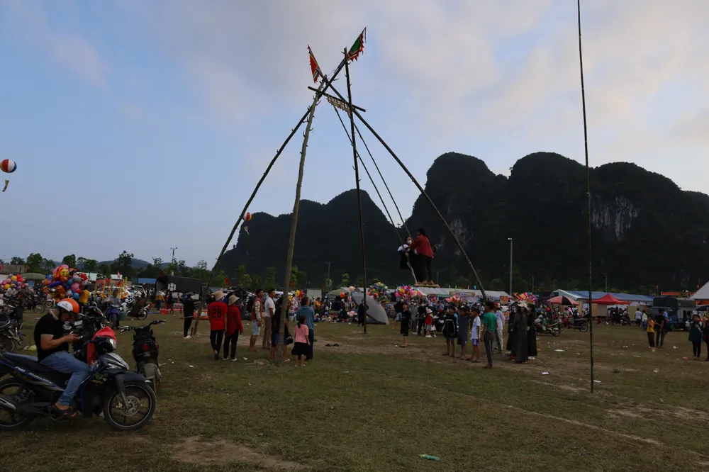 Trò chơi dân gian tại hội rằm tháng 3 Minh Hóa