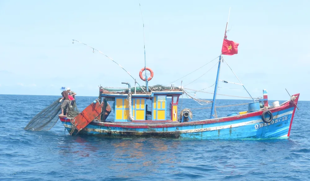 Tàu cá ngư dân Quảng Bình cơ bản tuân thủ Luật Thủy sản Tàu cá ngư dân Quảng Bình cơ bản tuân thủ Luật Thủy sản