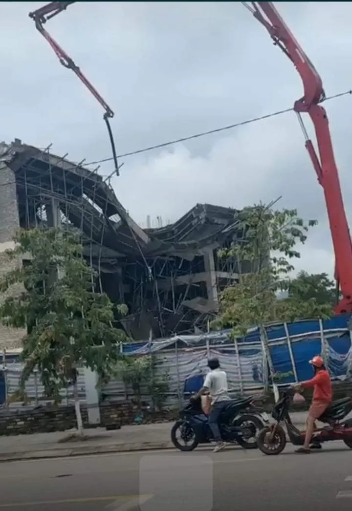 Sự việc diễn ra lúc 11 giờ ngày 17-9 Sự việc diễn ra lúc 11 giờ ngày 17-9