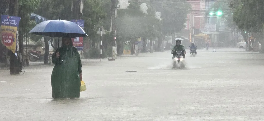 Trung tâm thị trấn Kiến Giang bị ngập 1000025438.jpg