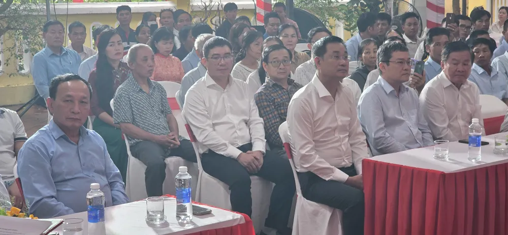 Đại biểu dự lễ 325 năm ngày giỗ Đức Lễ Thành hầu Nguyễn Hữu Cảnh 1000025460.jpg