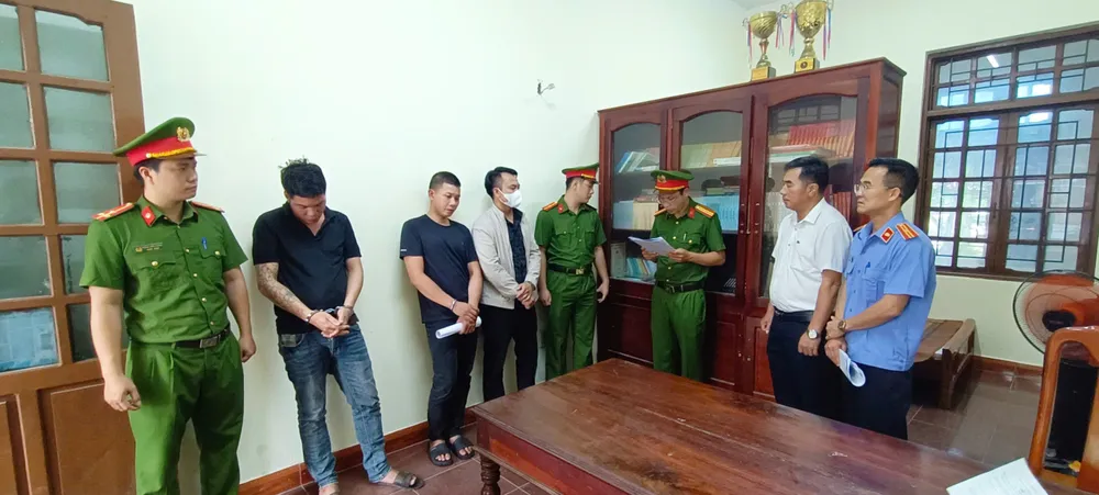 Các bị can bị khởi tố 1000060151.jpg