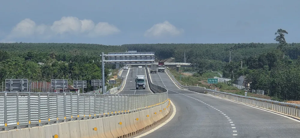 현재 약 170km에 달하는 3개 구간에는 휴게소가 없습니다. 1000026792.jpg