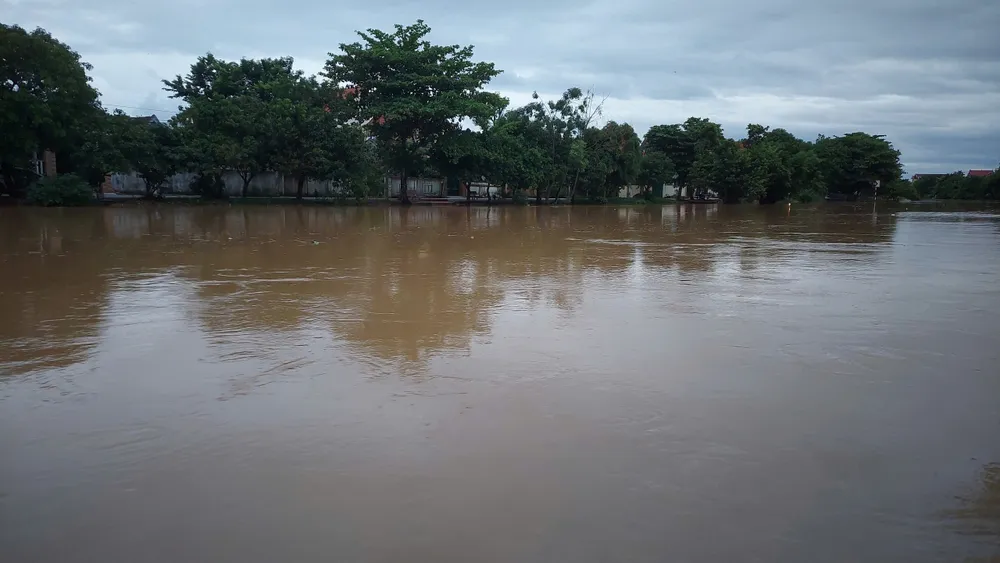 Lũ lên tại sông Kiến Giang, Quảng Trị 1000027083.jpg