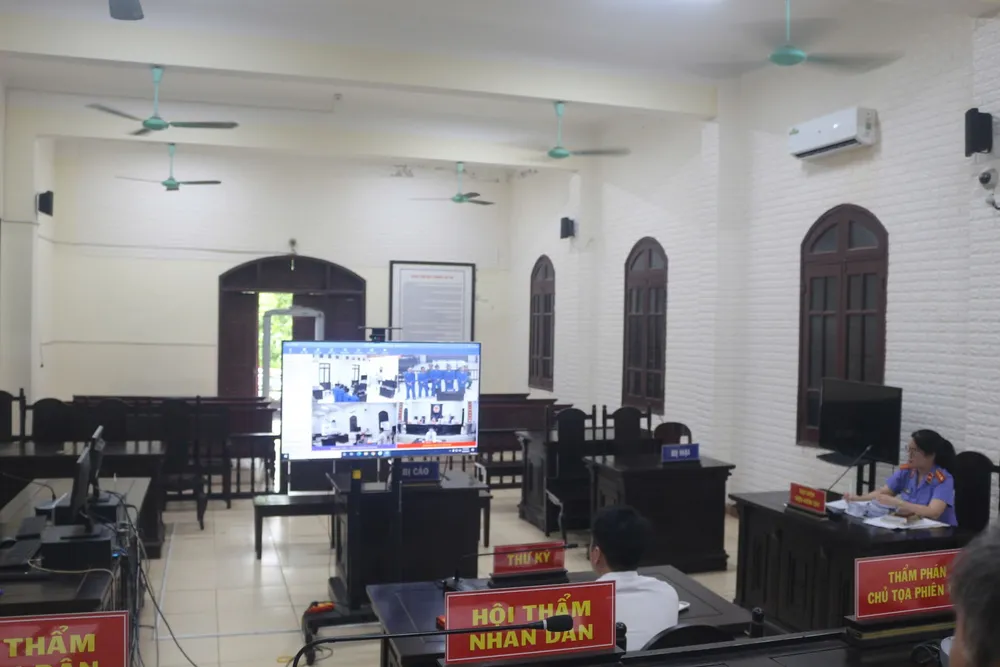 Vụ án xét xử trực tuyến 1000060891.jpg