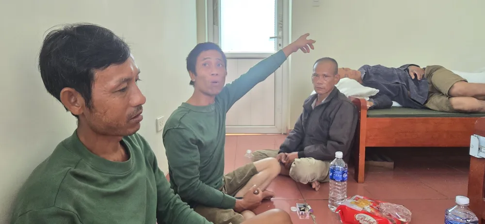 4 ngư dân được đưa về chăm sóc tại Hải đội 2 Bộ đội biên phòng Quảng Trị 1000061092.jpg
