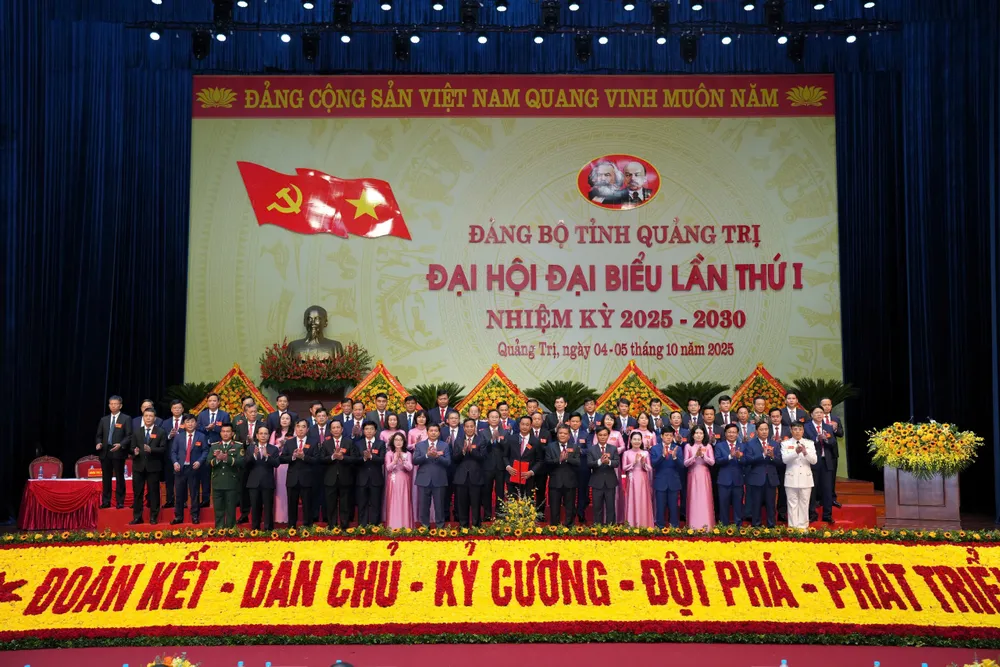 Đại hội Đảng bộ tỉnh Quảng Trị lần thứ I 1000027850.jpg