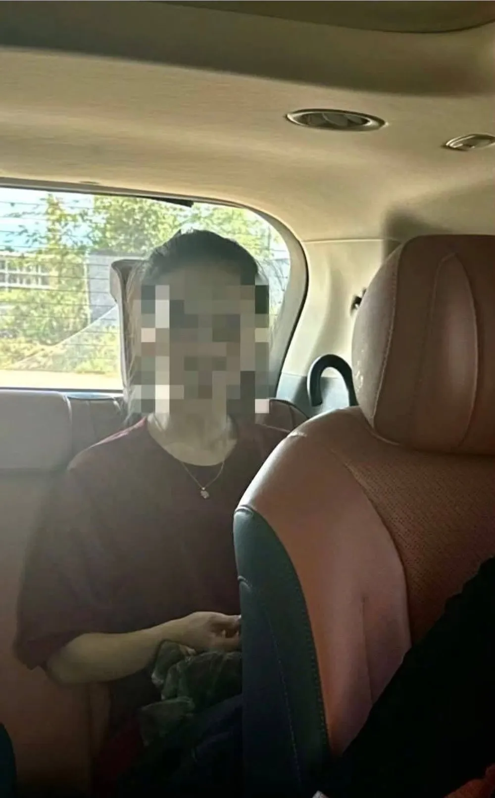 Chị V được đưa về quê nhà 1000027968.jpg