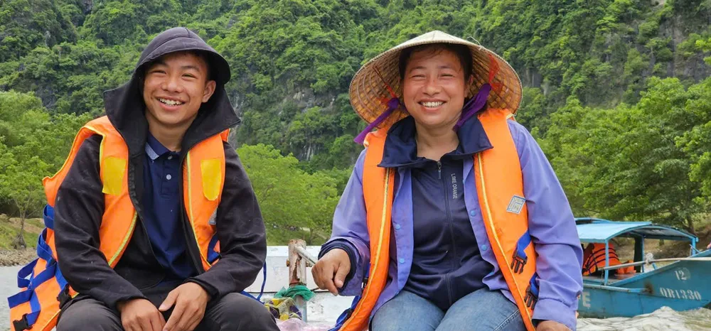 Những giải thưởng danh giá du lịch của Phong Nha - Kẻ Bàng có sự đóng góp rất lớn của người dân bản địa với nụ cười thân thiện 1000028016.jpg