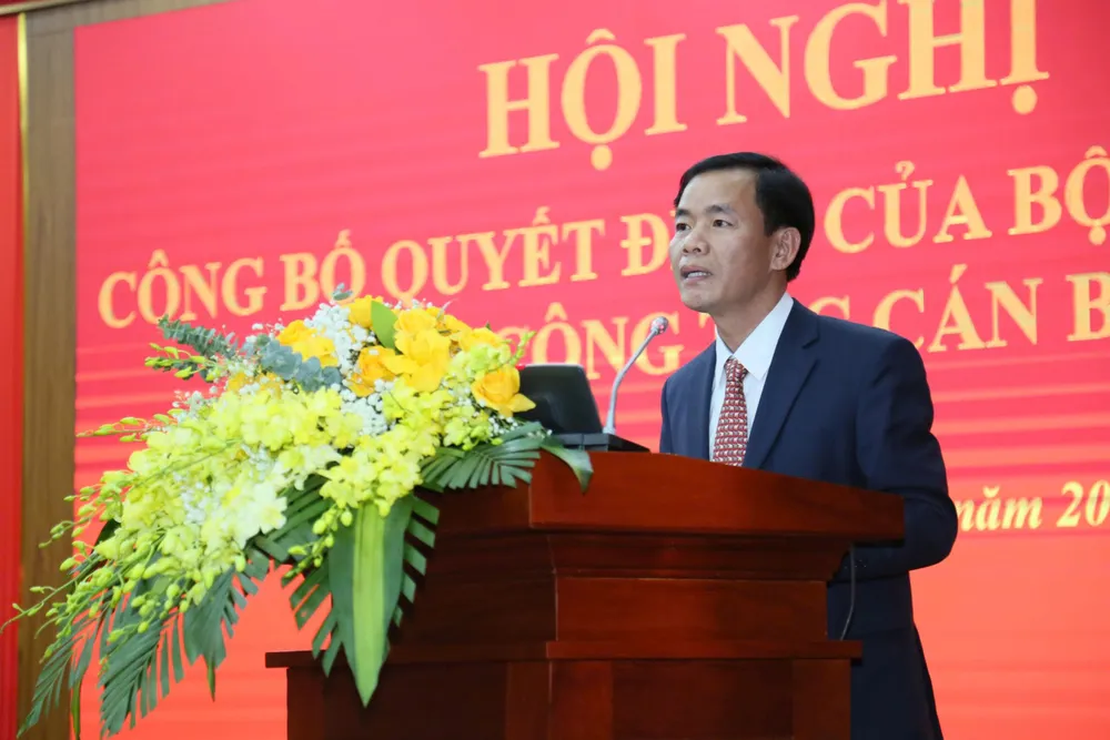 Đồng chí Nguyễn Văn Phương phát biểu nhận nhiệm vụ 1000028069.jpg