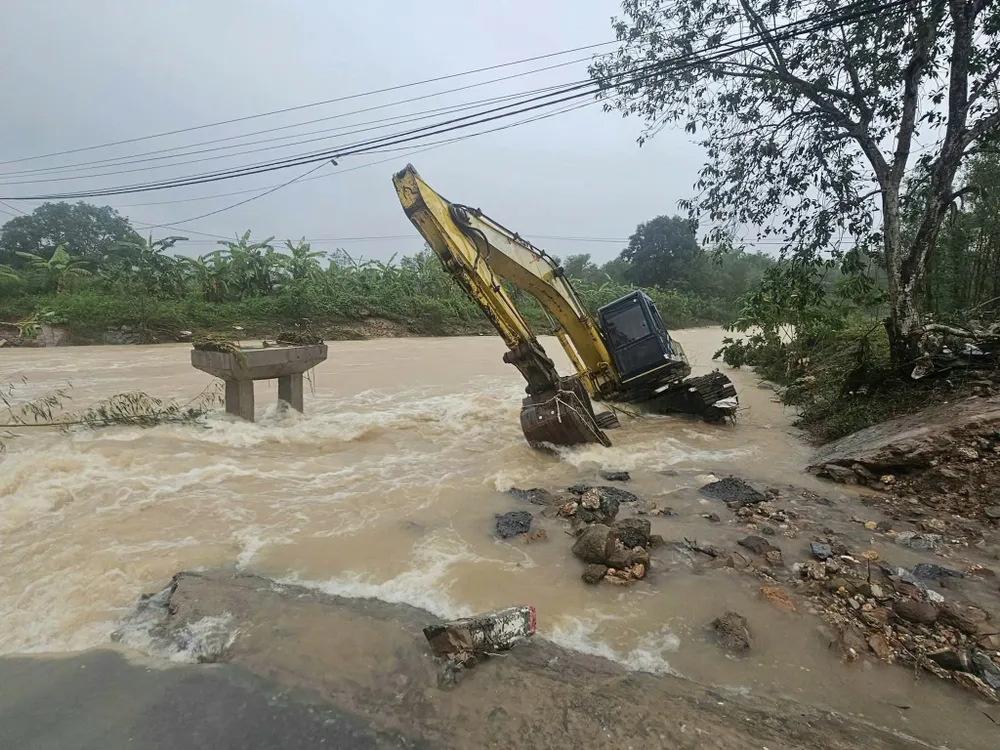 Ξαφνικές πλημμύρες στην κοινότητα Trung Thuan 1000061836.jpg