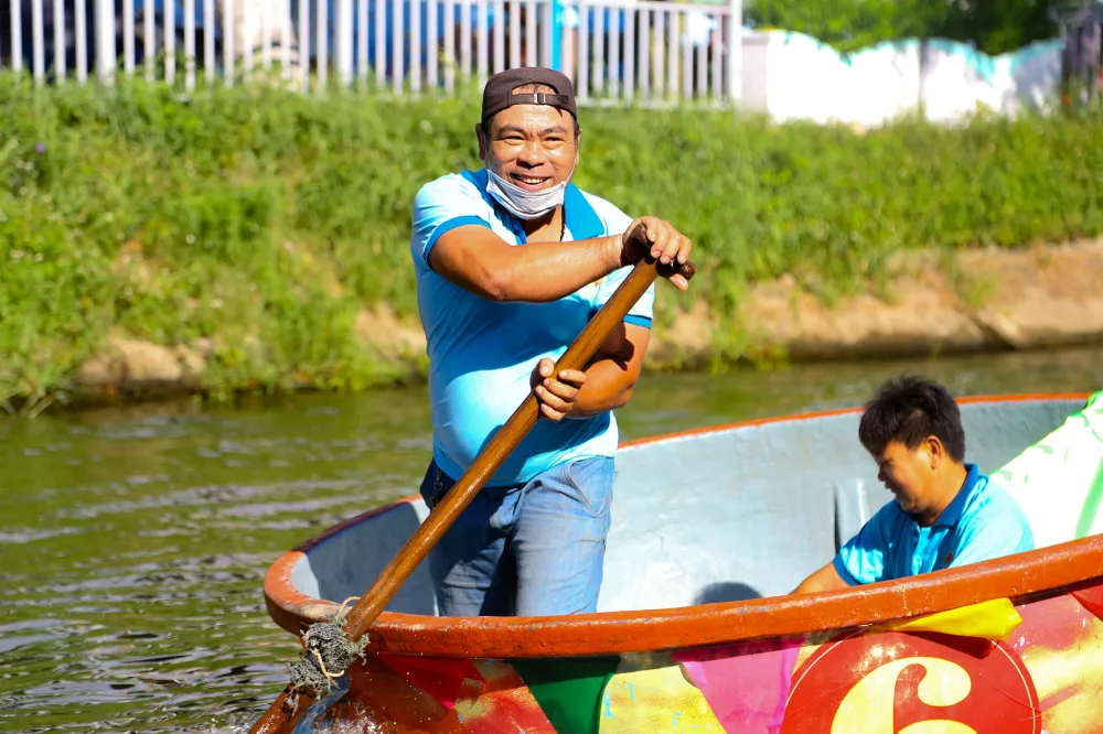 Mặc dù được tổ chức lần đầu tiên nhưng cuộc thi nhận được sự ủng hộ và tham gia nhiệt tình của người dân. Ảnh: PHẠM NGA