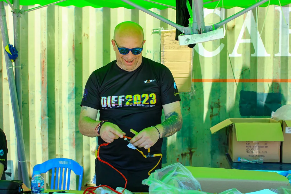 Anh chính là đương kim Á quân của DIFF và đây cũng là lần thứ 3 họ đến với kỳ lễ hội ánh sáng quốc tế tại Đà Nẵng