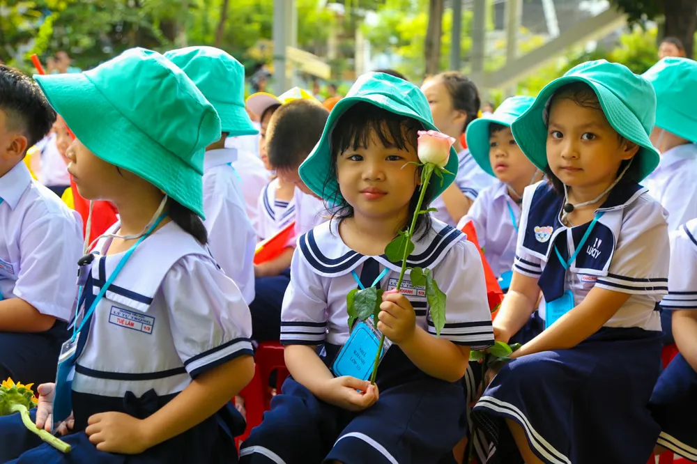 Các em học sinh sẵn sàng cho năm học mới Các em học sinh sẵn sàng cho năm học mới
