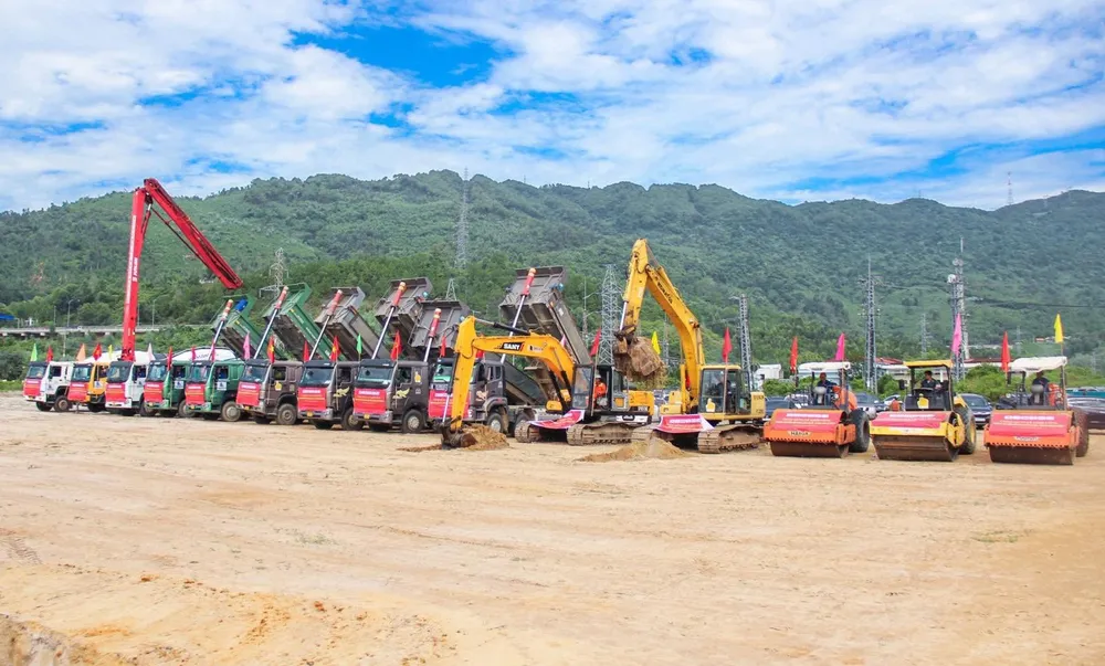 Máy móc, thiết bị sẵn sàng thi công dự án Máy móc, thiết bị sẵn sàng thi công dự án