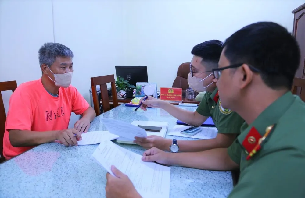 Im Ju Seob tại cơ quan điều tra. Ảnh: CACC truy-na-8958.jpg
