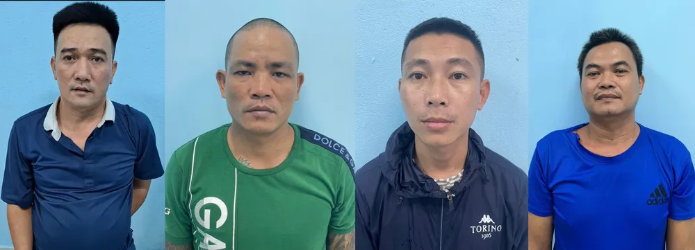 4 đối tượng trong tụ điểm đá gà vừa bị khởi tố. Ảnh: CACC 17-5DG1.jpg