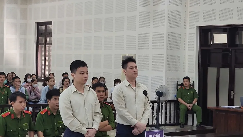 Lê Trọng Linh và Trương Quốc Thái tại phiên tòa z6895366028117_c1abc6e0f7116c315fc49feeab7a9cce.jpg