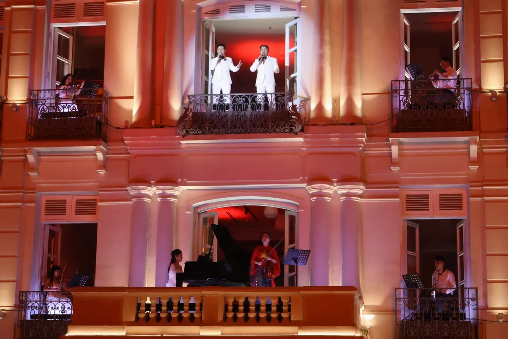 Các nghệ sĩ trình diễn tại chương trình nghệ thuật Da Nang Concert “Đà Nẵng – Kết nối tương lai” IMG_9627.JPG