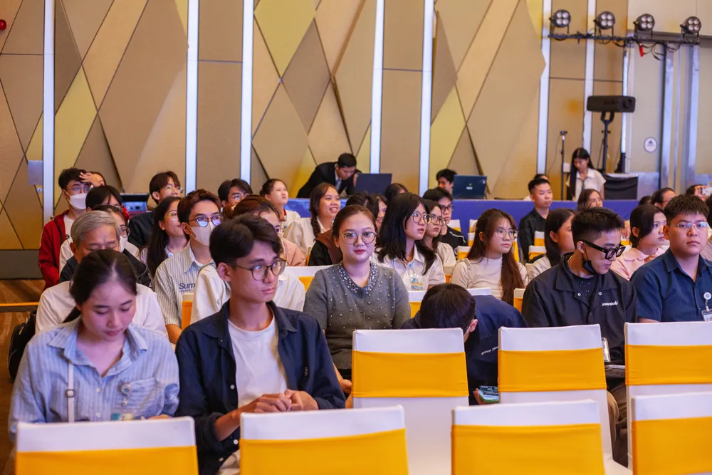 Hội nghị là cơ hội để các sinh viên y khoa có cơ hội gặp gỡ, trao đổi trực tiếp cùng các chuyên gia IMG_8341.jpg