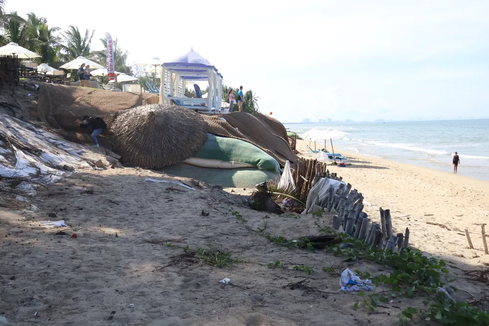 Die Menschen hoffen, dass die Stadtverwaltung von Da Nang bald Maßnahmen ergreifen wird, um zu verhindern, dass Erdrutsche weiter in das Festland eindringen, den Strand zu erhalten und die touristischen Aktivitäten sowie die Sicherheit der Besucher zu gewährleisten. IMG_0019.JPG