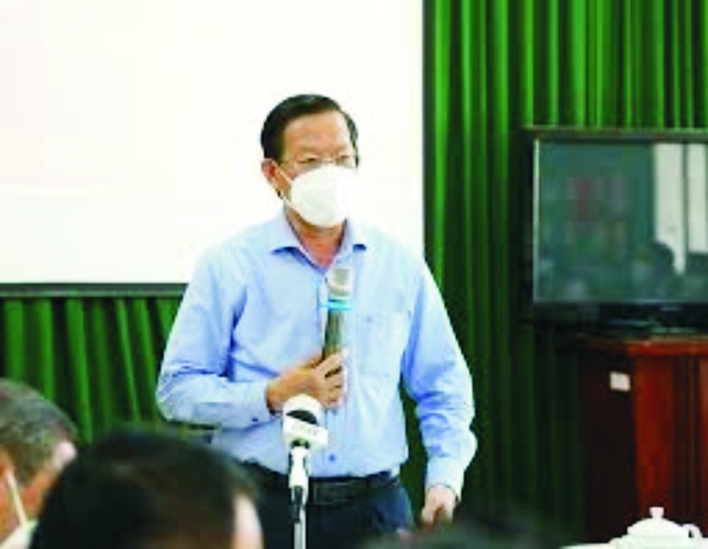 市人委會主席潘文邁在會上發表指導意見。