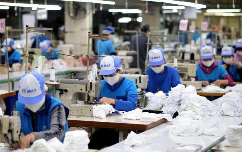 本市工業生產逐步恢復增長。
