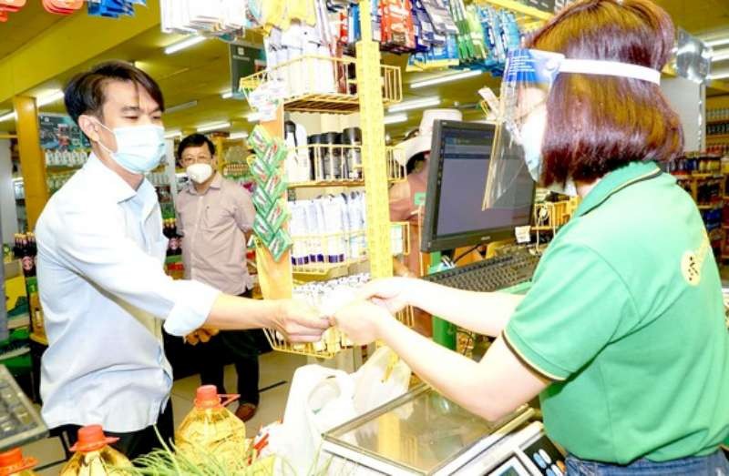 物價上漲使消費者酌量開支。
